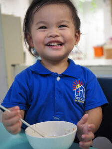 kids-eating-1